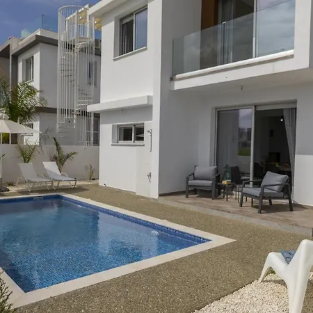Villa The Secret To Enjoying Your 5 Star With Sea Views, Protaras 1505